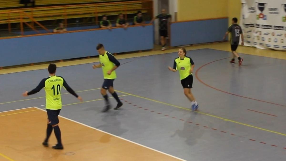 To musiało się wydarzyć. Jest pierwszy gol Oli - film