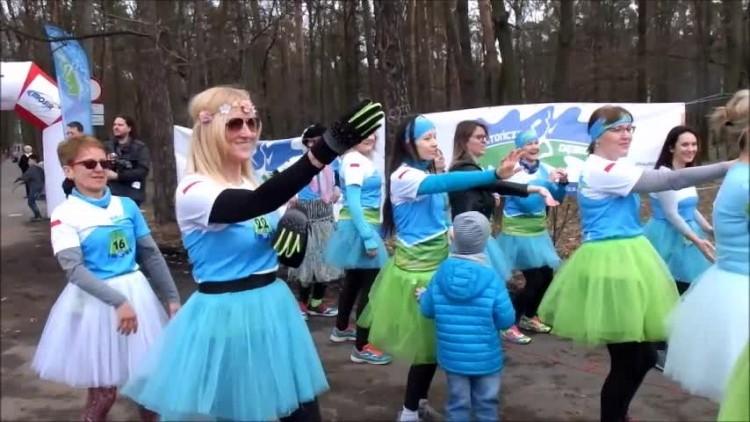 Makarena - rozgrzewka przed Biegiem w spódnicy (filmik)