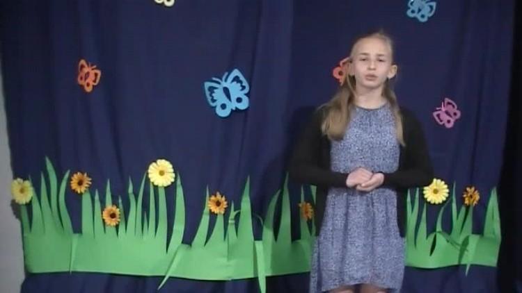 Olga Wójtowicz recytuje Gałczyńskiego: Strasna zaba