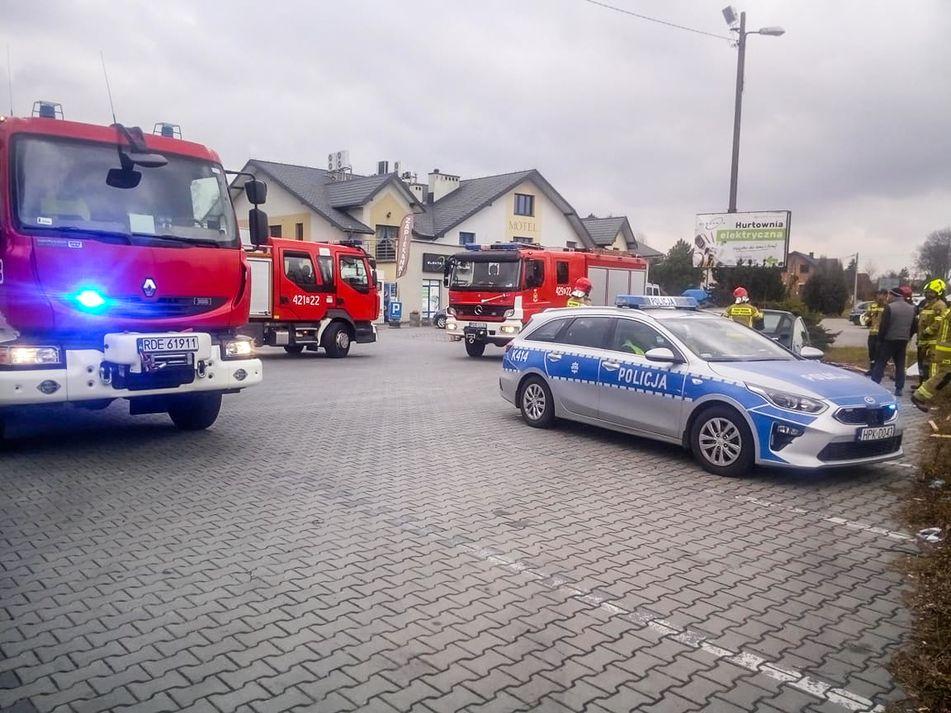 O krok od tragedii. W samochodzie dziecko