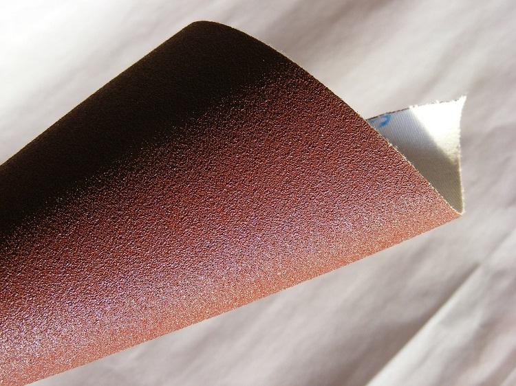 Materiały ścierne – do czego służą, czym się różnią i jakie mają zastosowanie?