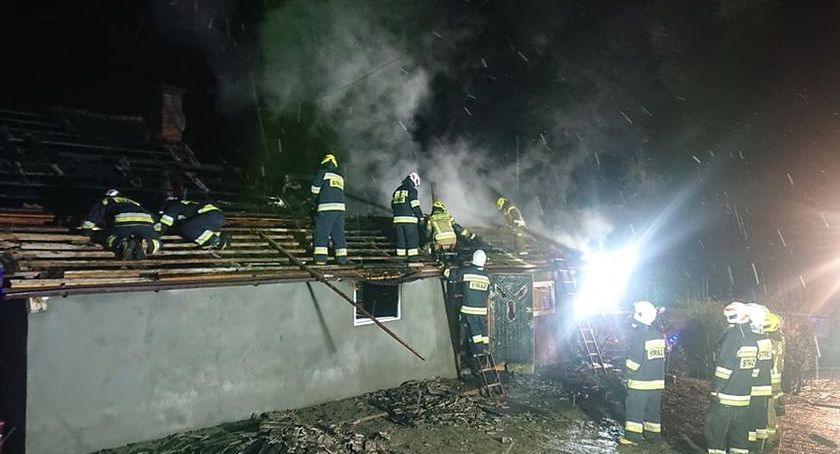 Pożar w Zwierniku. Dom nie nadaje się do zamieszkania - zdjęcia+wideo
