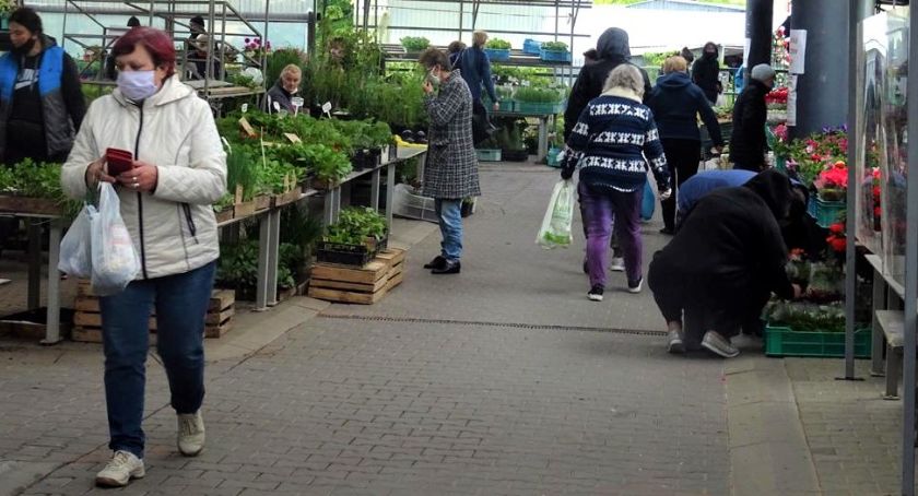 Czeka praca. Na targu potrzebny inkasent
