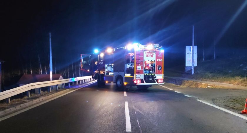 Kierowca z urazem kręgosłupa zabrany został do szpitala