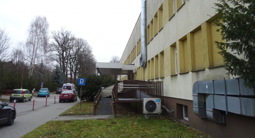 Wczoraj zmarło u nas 9 osób zakażonych koronawirusem 