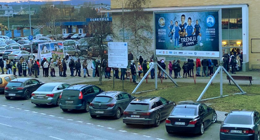 Dębickie lodowisko przeżywa oblężenie 
