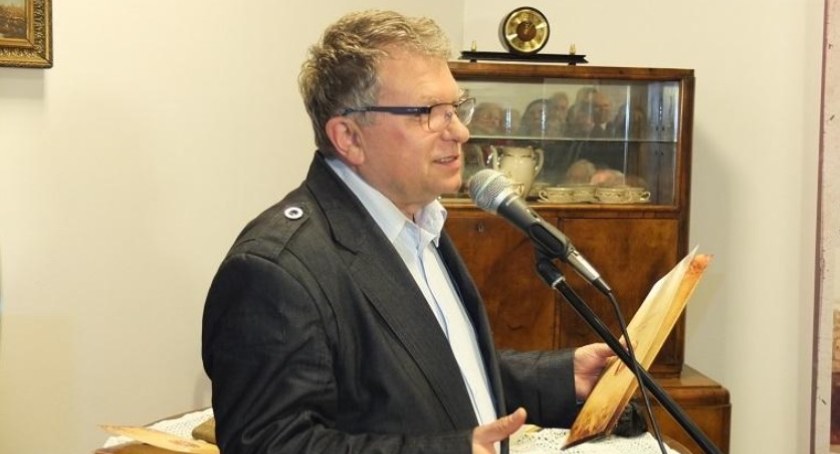 Kadencja dyrektora muzeum dobiegła końca. Burmistrz wydał zarządzenie