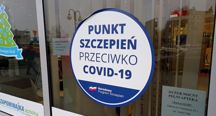 Wirus nie odpuszcza. Zakażeń coraz więcej