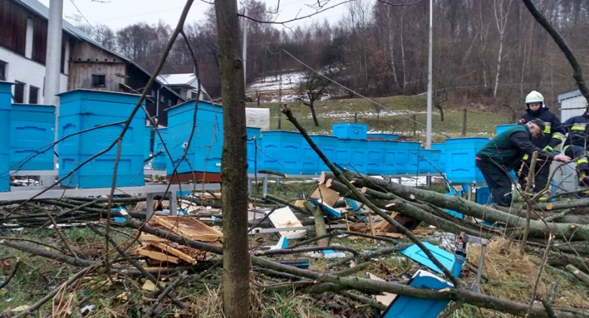 Powiało: strażackie syreny wyły w całym powiecie