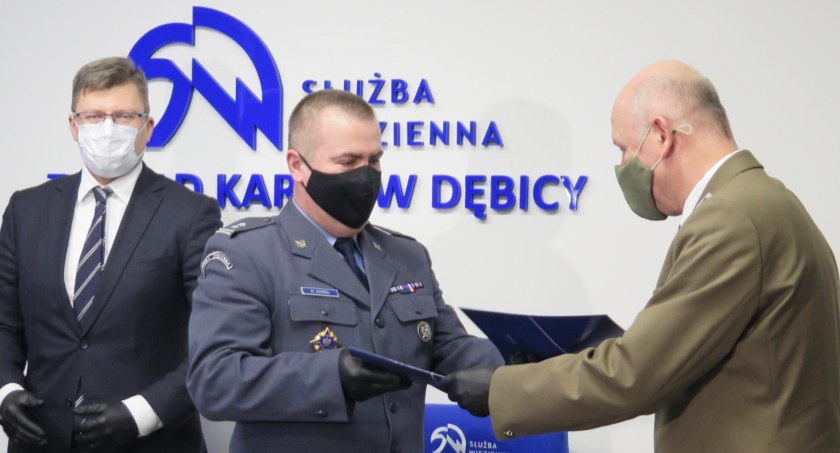 Więźniowie ruszą do lasów