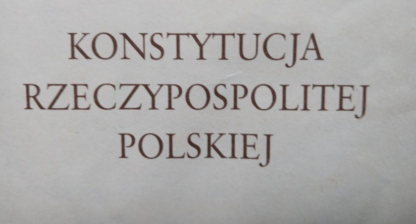 Od Konstytucji trzymajcie ręce z daleka