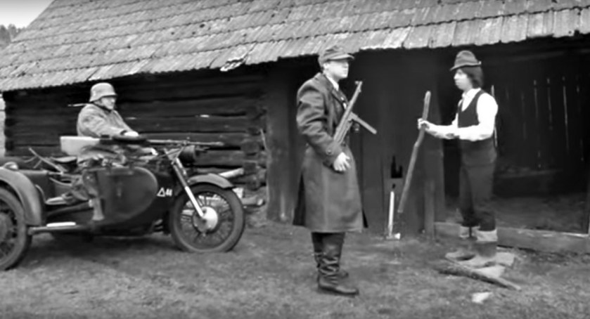 Licealiści pokazali jak Niemcy pacyfikowali Gumniska - film