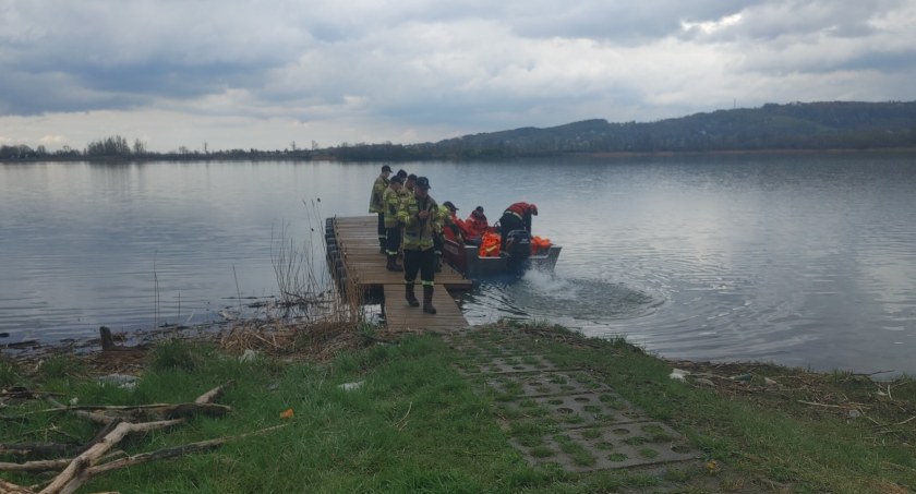 Trzeci dzień poszukiwań na zalewie w Strzegocicach