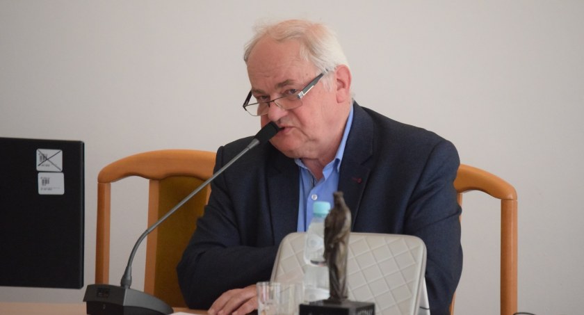 Jest wniosek o odwołanie wiceprzewodniczącego Szczepana Mroczka