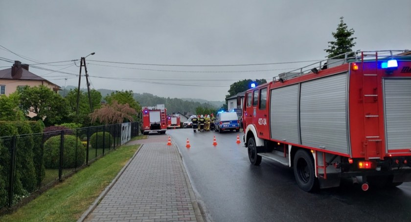 Na łuku straciła panowanie nad pojazdem