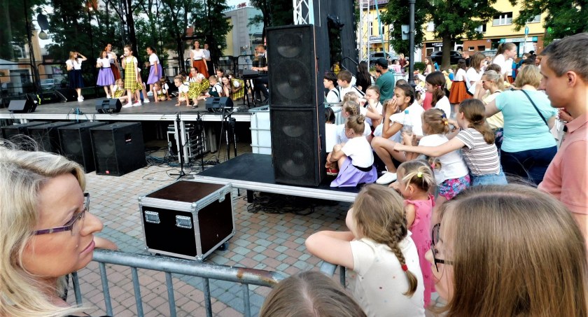 Dni Kultury 2022: dziecięce grupy na scenie - zdjęcia
