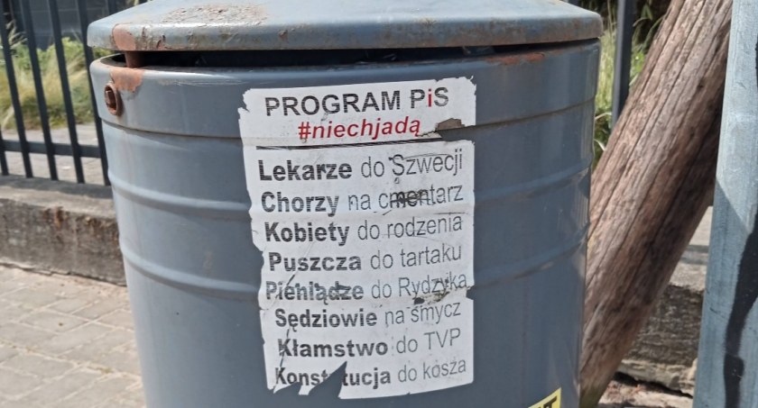 Poseł bliżej czyli dalej