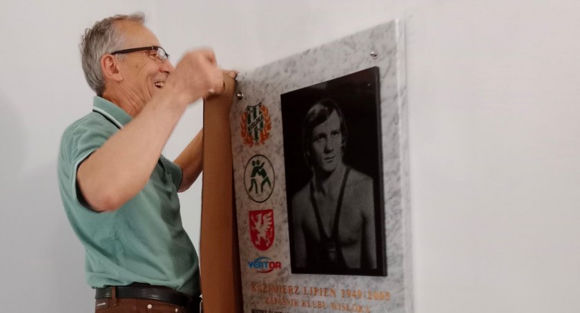Na tablicę zgoda była, ale nie w tym miejscu