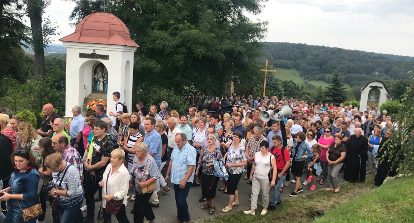 Dróżki Różańcowe poprowadzi o. Tadeusz Rydzyk