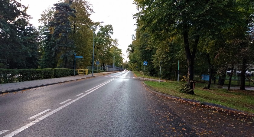 Przy przejściu będzie radar i tablica informacyjna