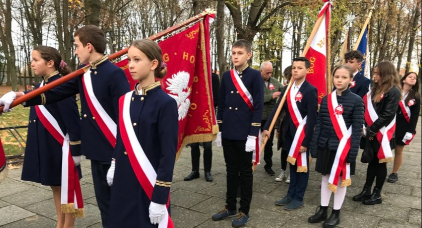 Święto 11 Listopada w Żyrakowie. Flaga po raz pierwszy na maszcie
