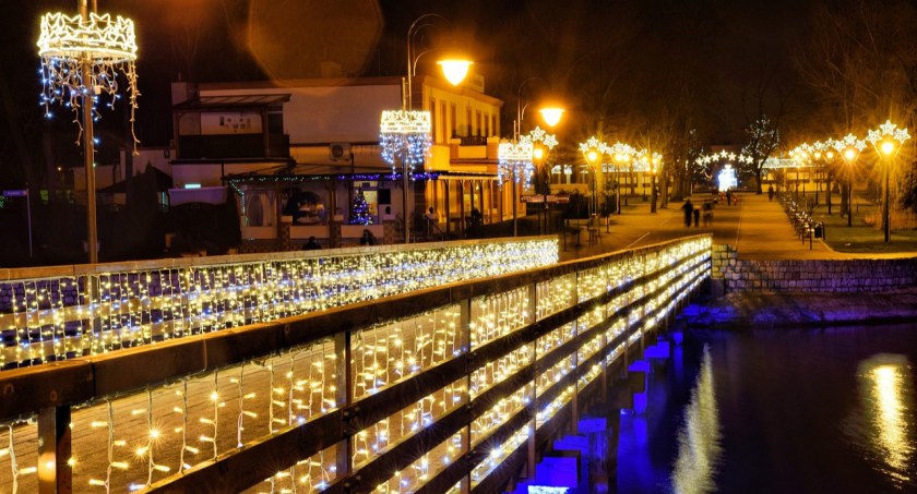Świąteczna iluminacja: tak czy nie?