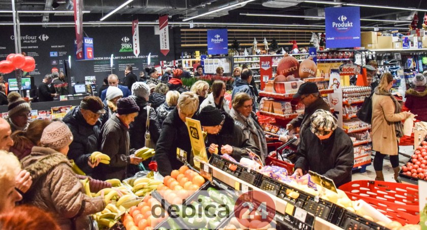 Carrefour ponownie otwarty [ZDJĘCIA, WIDEO]