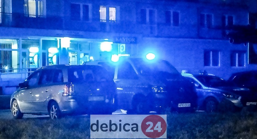 Policja zabezpieczyła ślady i poszukuje sprawcy