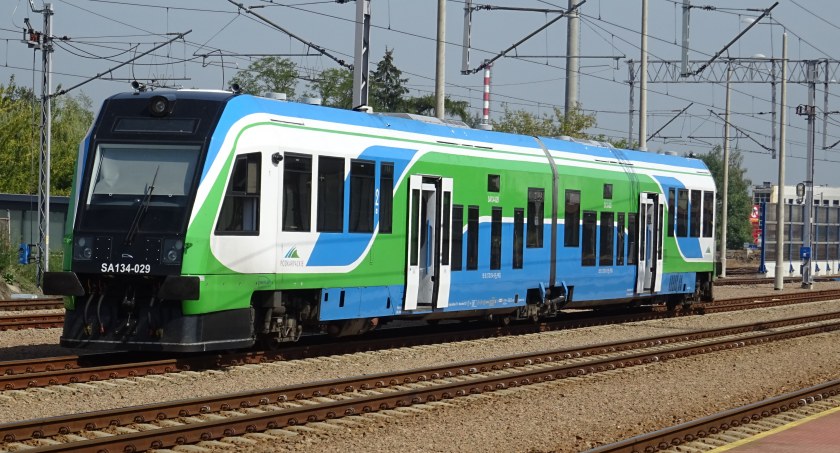 PKP wprowadza kolejne połączenia na linii Dębica - Mielec