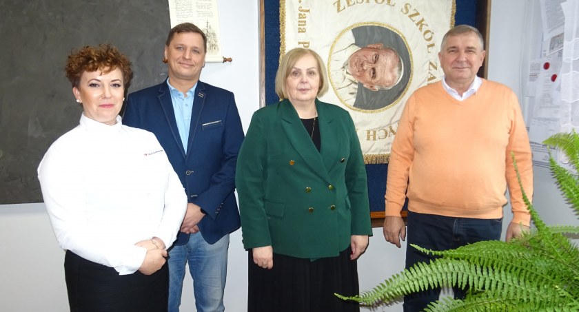 Hutchinson kolejnym partnerem Mechanika
