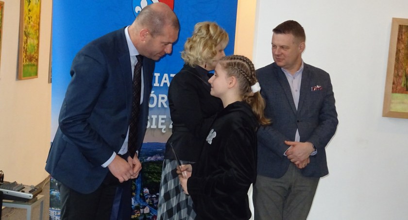 Julia Miełdun z pierwszą nagrodą za szopkę