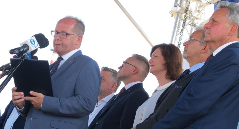 Mieszkania + osierocone