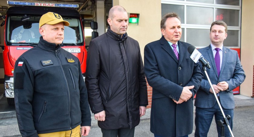Trzy samochody strażackie trafią do powiatu dębickiego