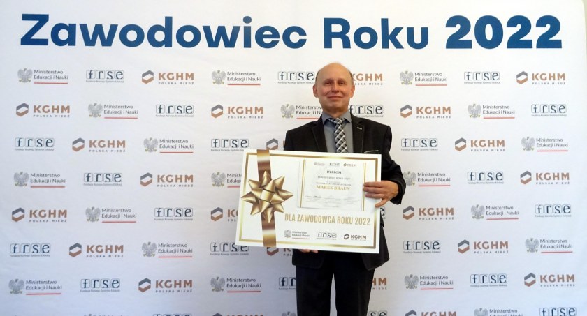 Marek Braun Zawodowcem Roku 2022. Wielki sukces nauczyciela z Kwiatka