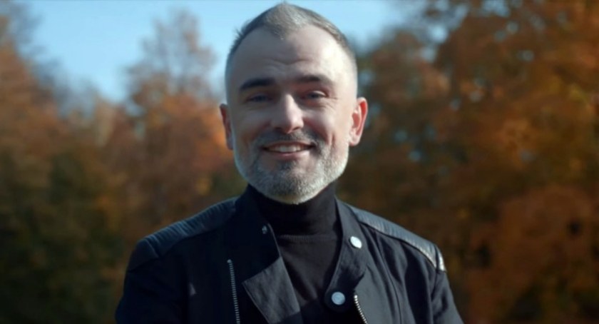 Letnie Koncerty na Deptaku: Wielobarwna podróż z Michałem Rudasiem