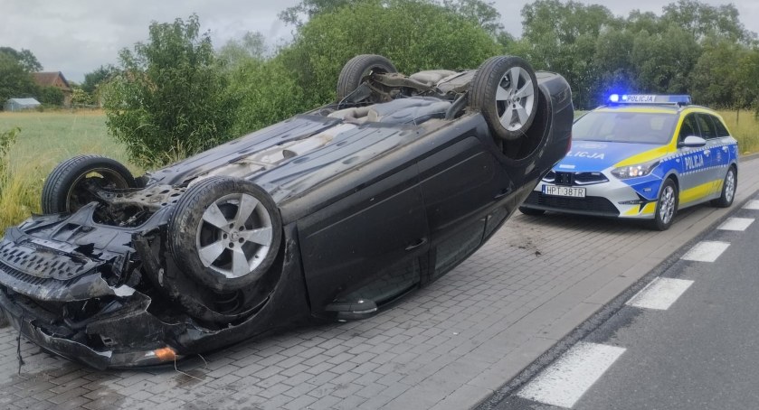 Niecodzienne parkowanie na DK59