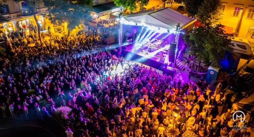 Dni Mikołajek 2023: Tradycja, muzyka i radość!