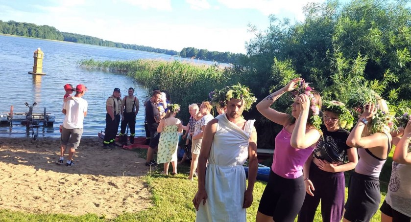 Noc Świętojańska na plaży w Pustnikach