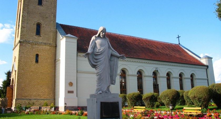 Utwory kościelne i ludowe z różnych epok w kościele ewangelickim w Mikołajkach
