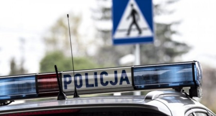 82-letni mieszkaniec Mrągowa potrącony na oznakowanym przejściu dla pieszych
