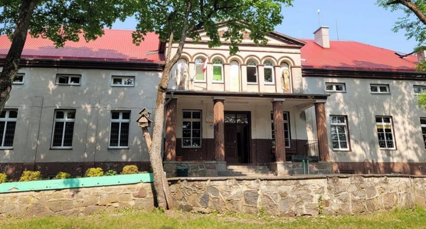 2 miliony na remont budynku Szkoły Podstawowej w Bożem