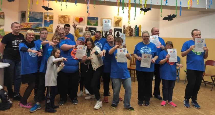 Gwiazd naszych wina – wystawa w Powiatowej Bibliotece Pedagogicznej w Mrągowie