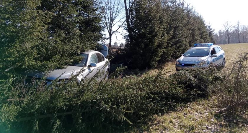 Zdarzenie na trasie Mrągowo-Szestno. Kierowca bmw w szpitalu