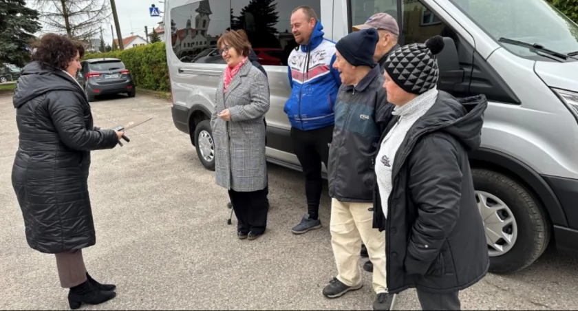 Nowe auto do dyspozycji podopiecznych ŚDS-u w Pieckach