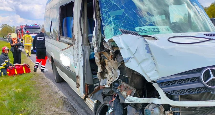 Wypadek busa na krajowej szesnastce