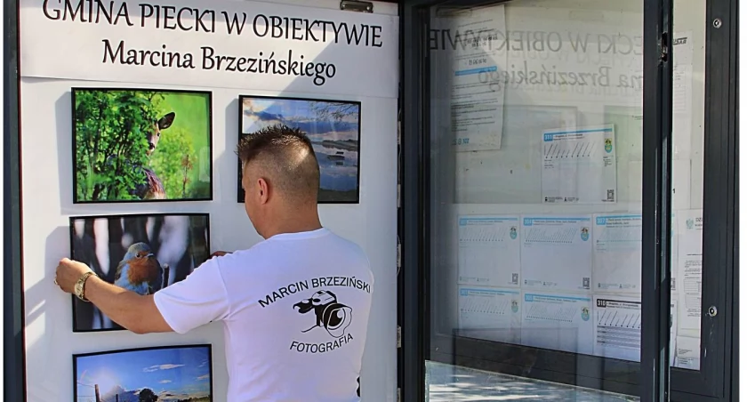 Piecki znowu przyzdobione zdjęciami lokalnego fotografa