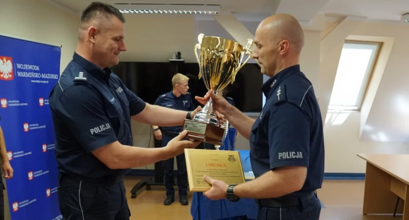 Policjant z Mrągowa w czołówce zawodów na Dzielnicowego Roku