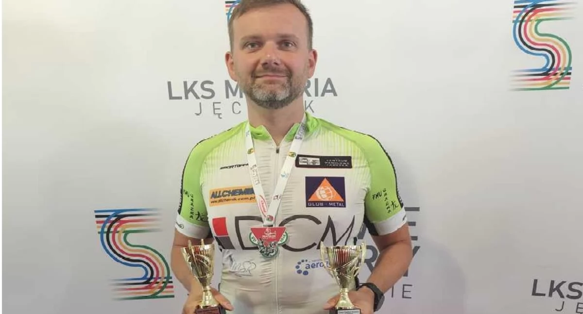Policjant z Mrągowa z medalem Cross Triathlon Szczytno 2024!