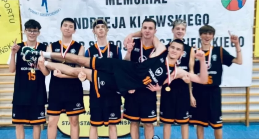 Mrągowskie Asy z Pucharem Starosty Szczycieńskiego