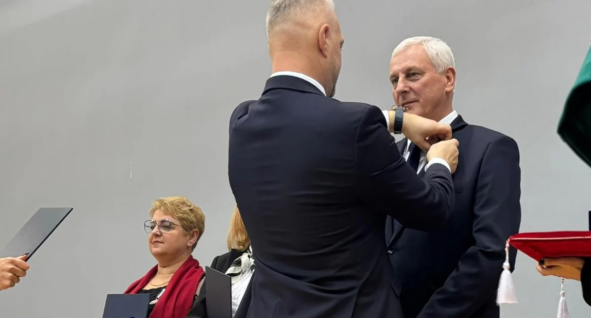 Wojewoda uhonorował zasłużonych dla regionu